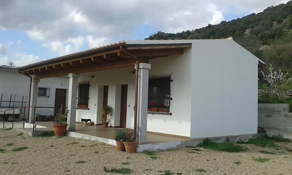 Agriturismo Locoe Oliena 0*,  Italien